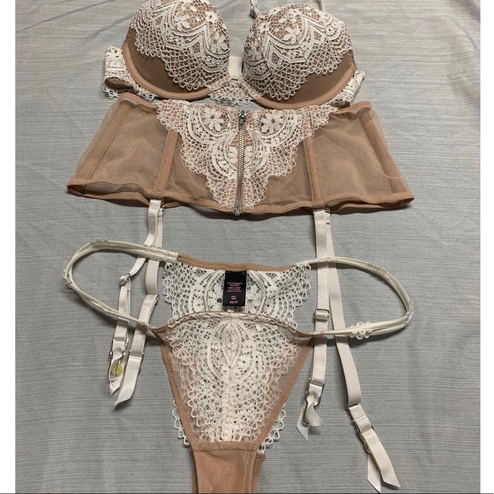 Vs lingerie set